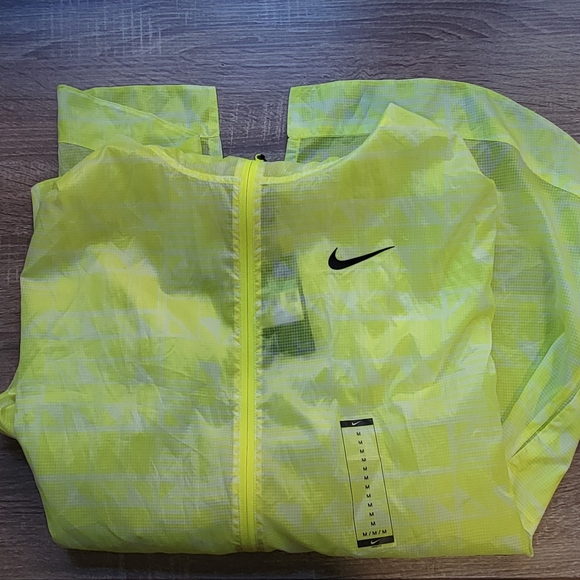 Nike Yellow Hooded Jacket - Picture 2 of 6